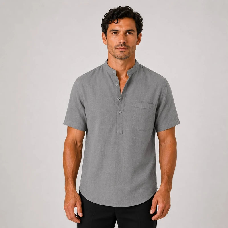 Camisa Masculina em Linho Gola Henley Com Bolso Manga Curta Taormina
